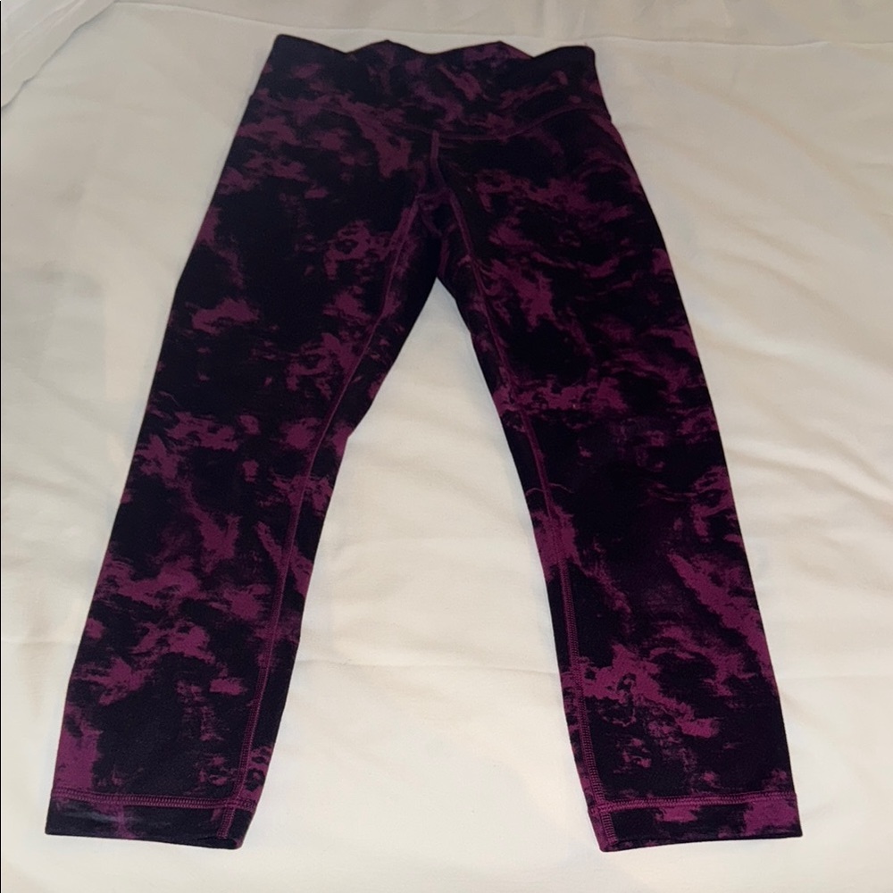 Lululemon. Size 4  Purple Tie-Dye Leggings